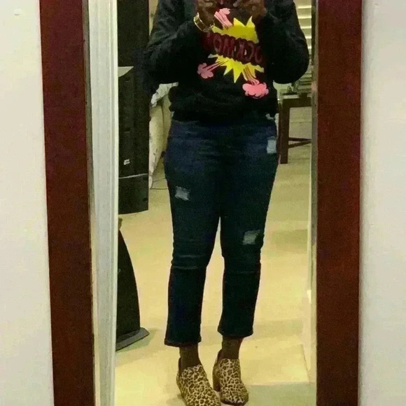 Kensie Jeans Distressed Straight Jeans. - Picture 1 of 7